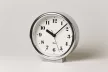 LEMNOS RIKI ALUMINUM SEIKO WR06-29 ezüst-fehér hagtalan fali és asztali óra