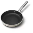 Smeg FPF2402CRM krémszínű 24cm tapadásmentes serpenyő