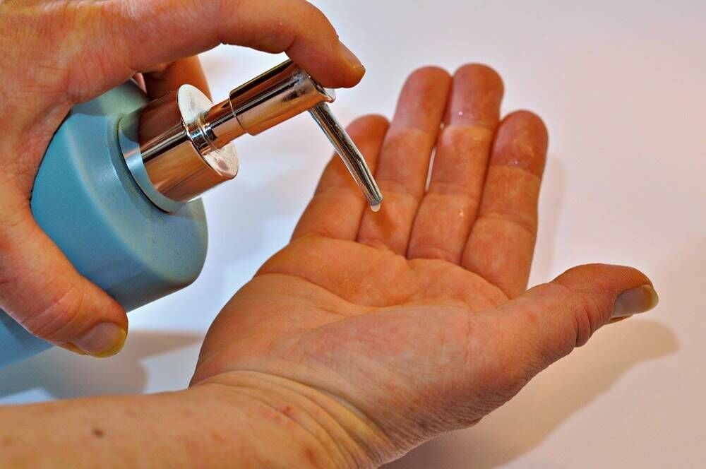 fertőtlenítő kézmosás folyékony szappannal
